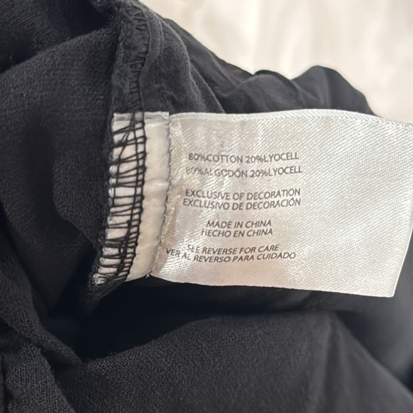 GAP Black Cargo Pants Relaxed Fit - Picture 10 of 10